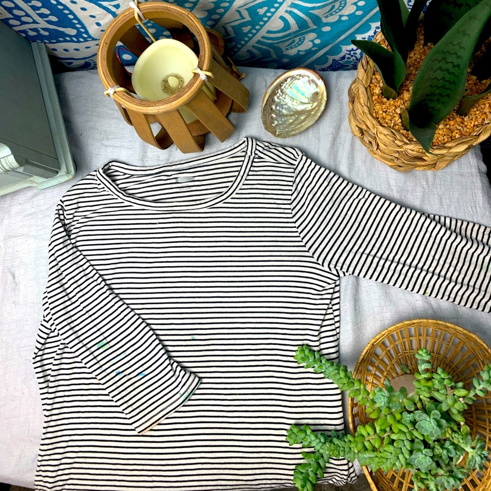 Old Navy 6/7 Small Black and White Thin Striped T shirt Dress - Play Condition